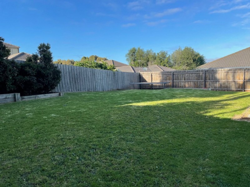 30 Olive Road, Lynbrook VIC 3975