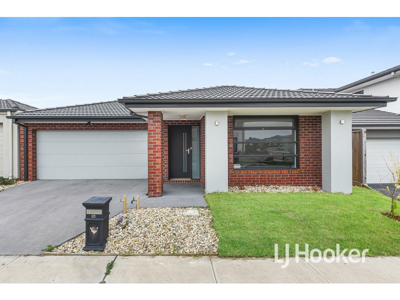 15 Landsdowne Avenue, Clyde North VIC 3978