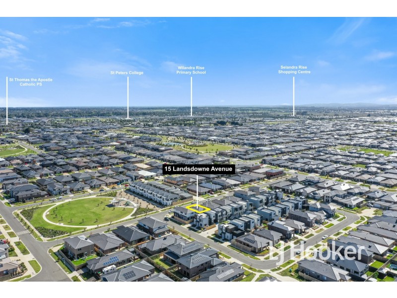 15 Landsdowne Avenue, Clyde North VIC 3978