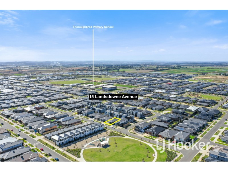 15 Landsdowne Avenue, Clyde North VIC 3978