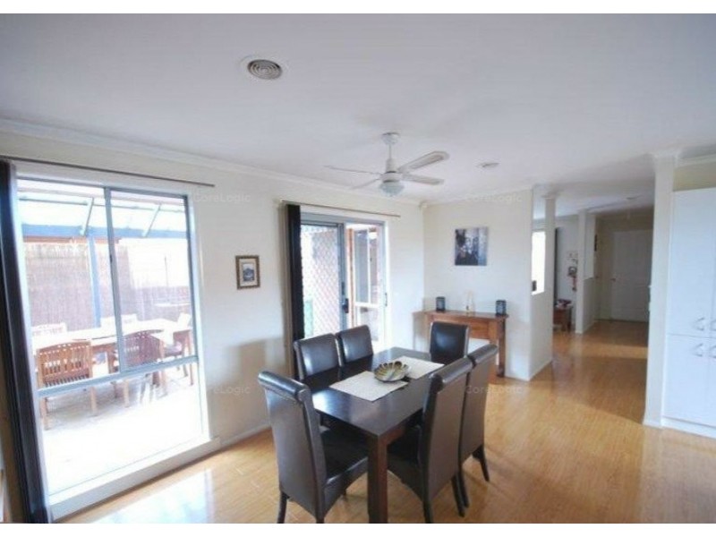 3 Fouz Mews, Cranbourne East VIC 3977