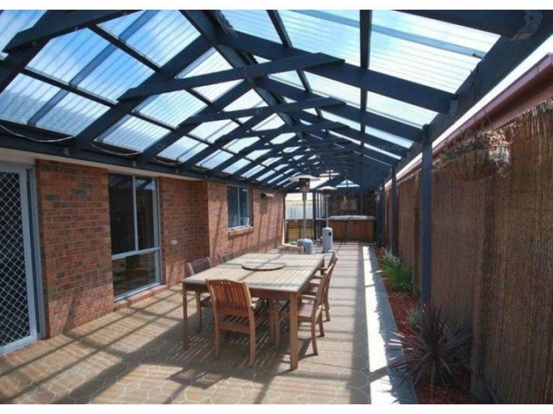 3 Fouz Mews, Cranbourne East VIC 3977