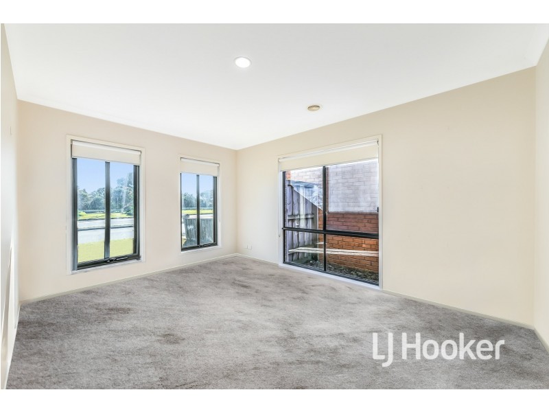 25 Waterbury Street, Cranbourne VIC 3977