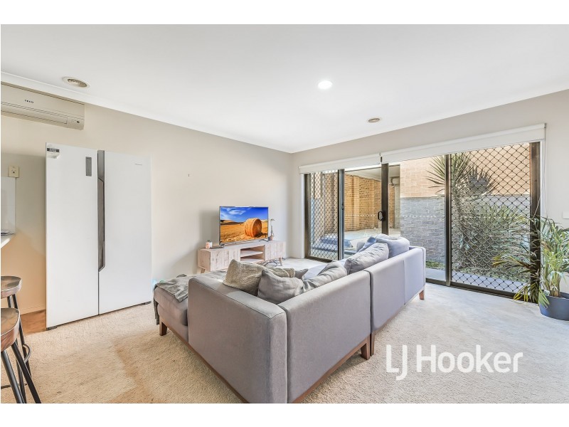 25 Waterbury Street, Cranbourne VIC 3977