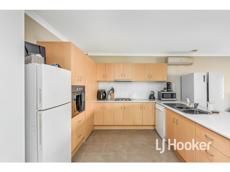 25 Waterbury Street, Cranbourne VIC 3977