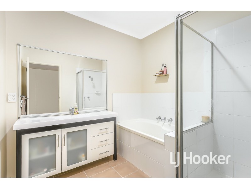 25 Waterbury Street, Cranbourne VIC 3977