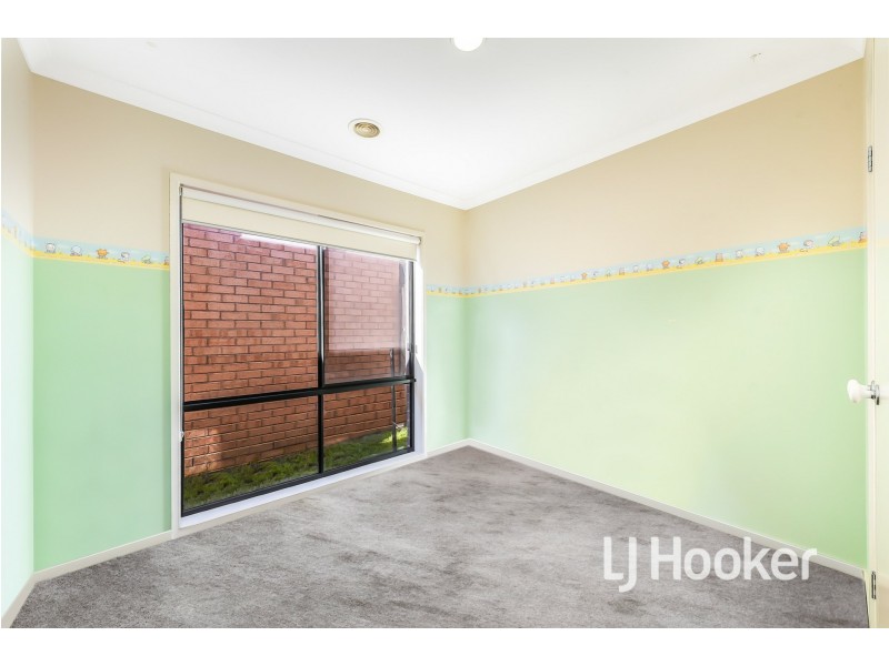 25 Waterbury Street, Cranbourne VIC 3977