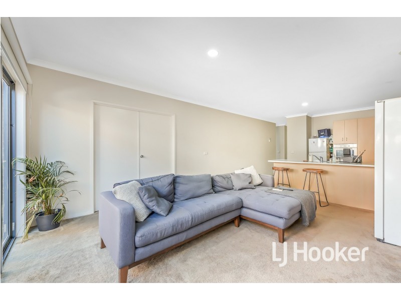 25 Waterbury Street, Cranbourne VIC 3977