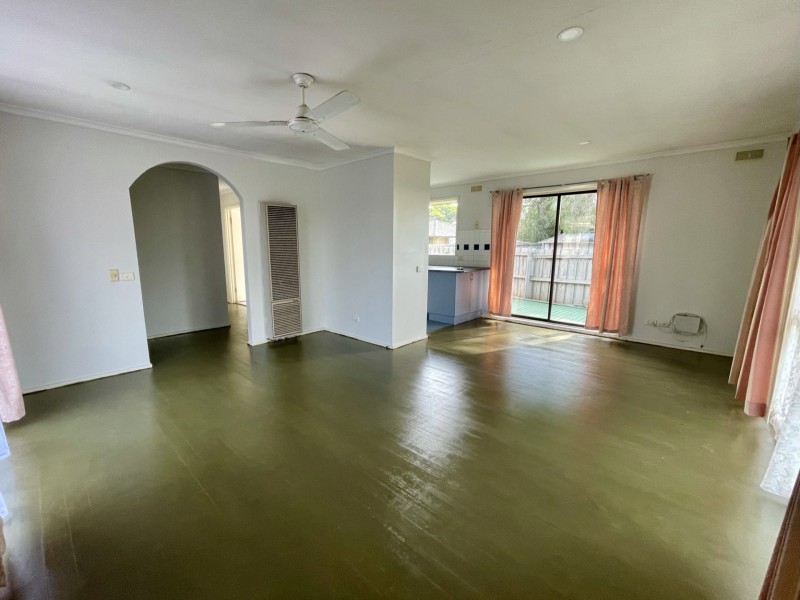 17 Rosalie Avenue, Cranbourne VIC 3977