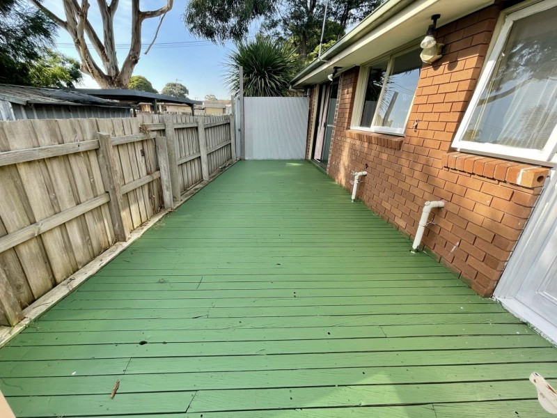 17 Rosalie Avenue, Cranbourne VIC 3977