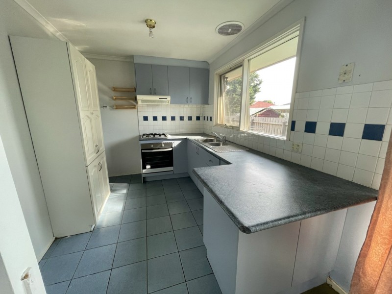 17 Rosalie Avenue, Cranbourne VIC 3977