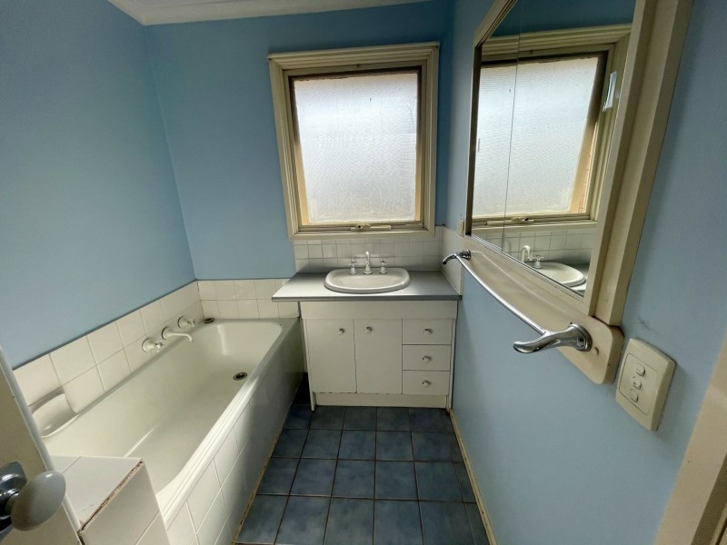 17 Rosalie Avenue, Cranbourne VIC 3977