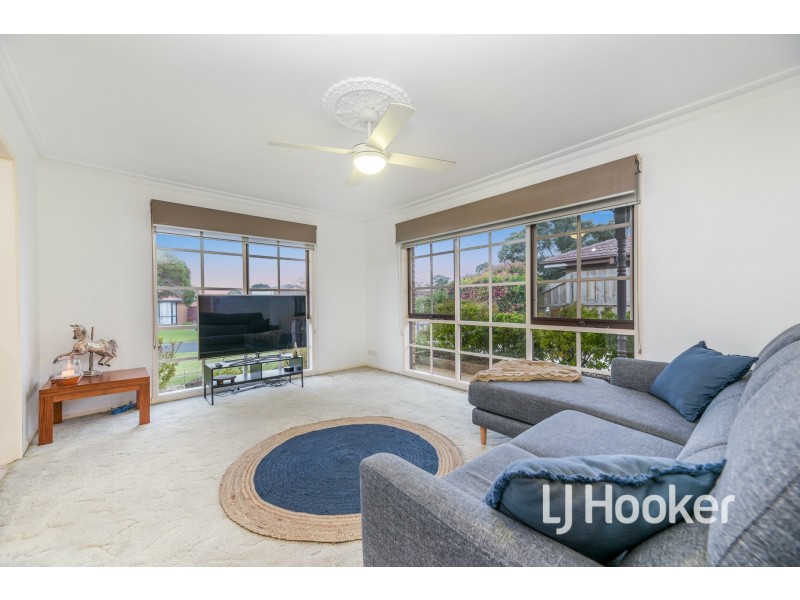 10 South Anderson Court, Cranbourne VIC 3977