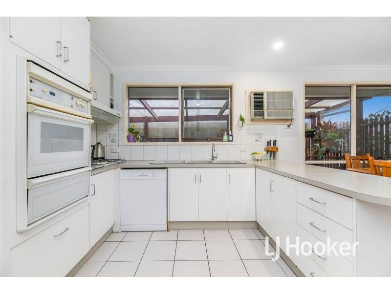 10 South Anderson Court, Cranbourne VIC 3977