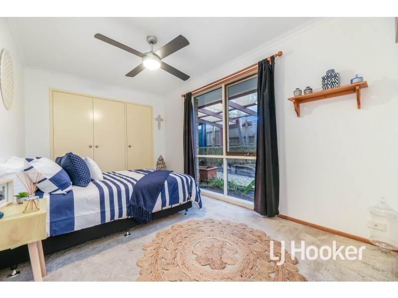 10 South Anderson Court, Cranbourne VIC 3977