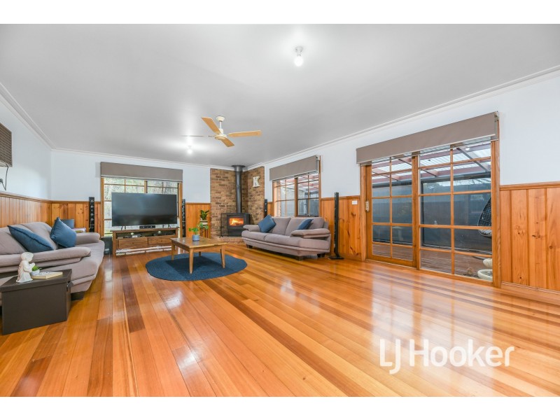 10 South Anderson Court, Cranbourne VIC 3977