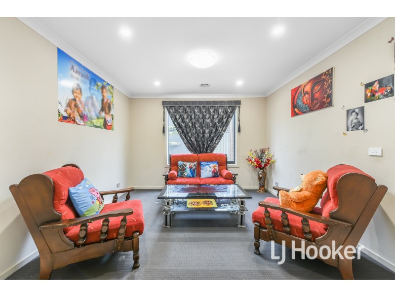 34 Cortula Road, Cranbourne East VIC 3977