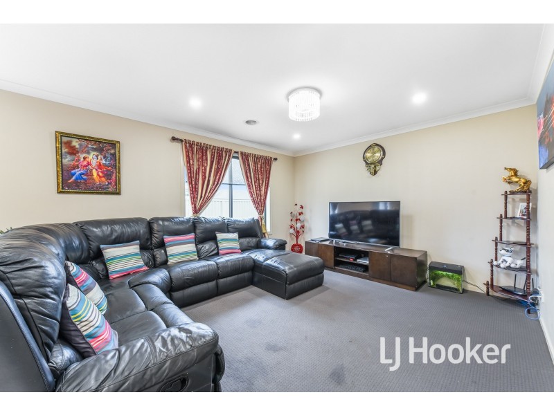 34 Cortula Road, Cranbourne East VIC 3977