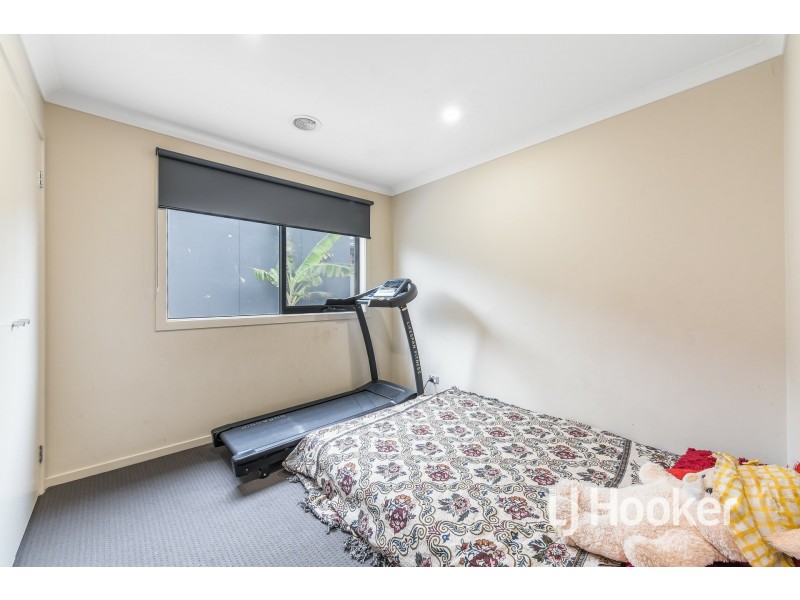 34 Cortula Road, Cranbourne East VIC 3977