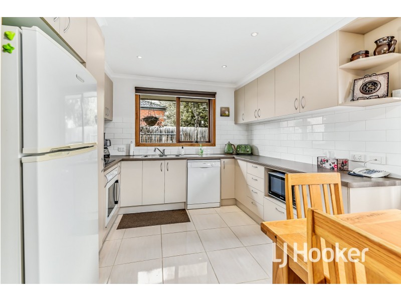 1 Circle Drive North, Cranbourne VIC 3977