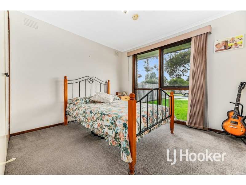 1 Circle Drive North, Cranbourne VIC 3977