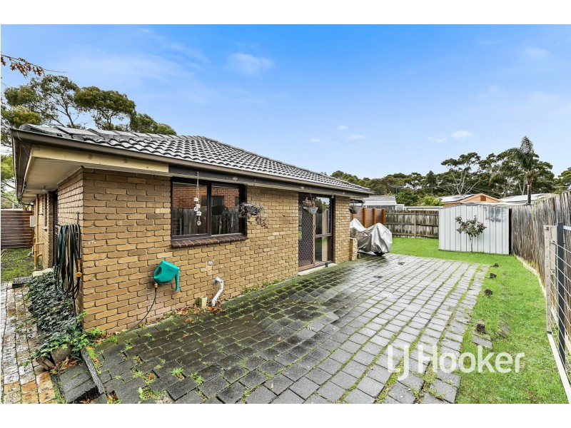 1 Circle Drive North, Cranbourne VIC 3977