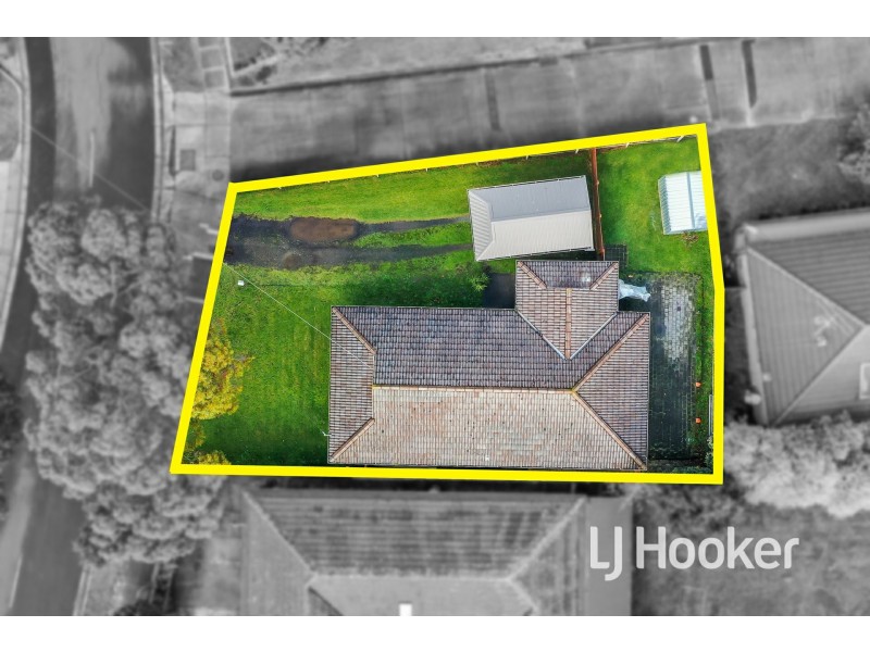 1 Circle Drive North, Cranbourne VIC 3977