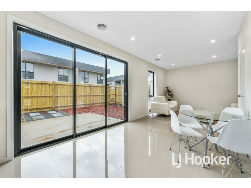 5 Autumn Crescent, Carrum Downs VIC 3201