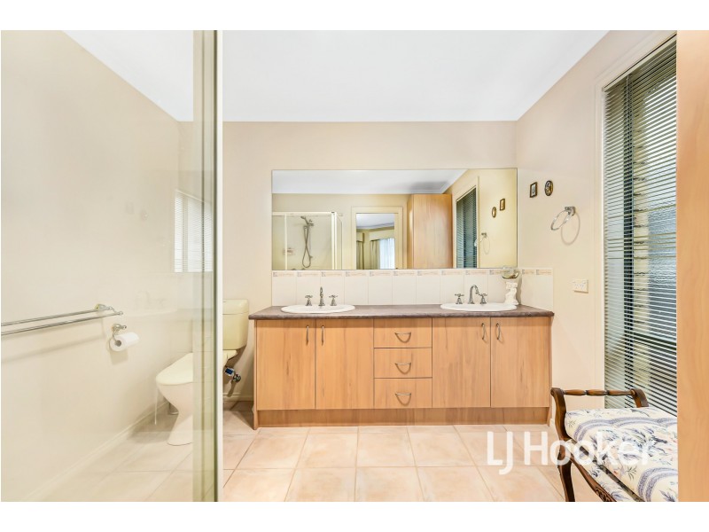 29 Jagger Circuit, Cranbourne East VIC 3977