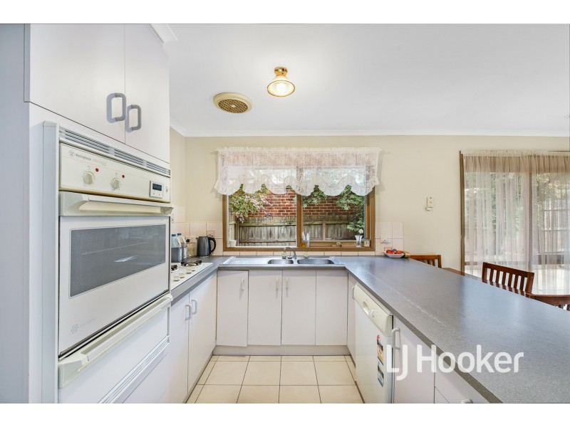 36 Sunnyside Drive, Berwick VIC 3806
