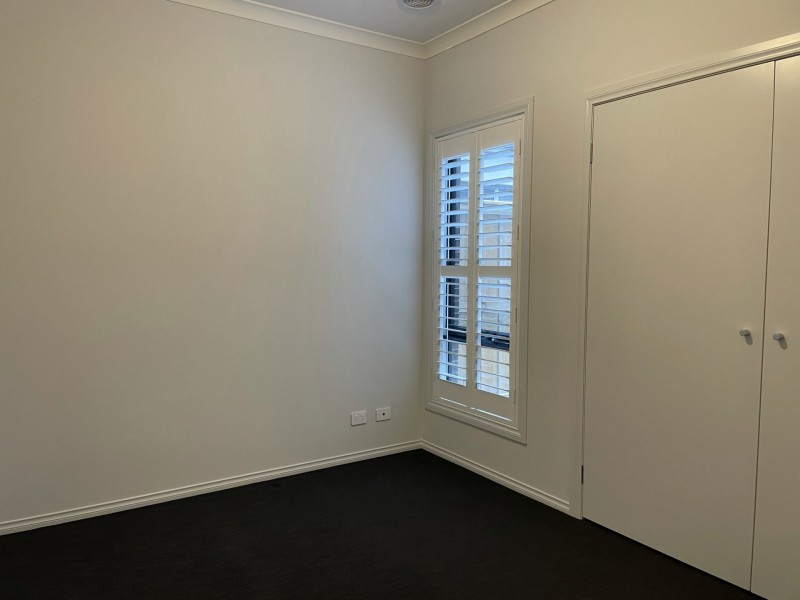 14 Wicket Road, Clyde VIC 3978