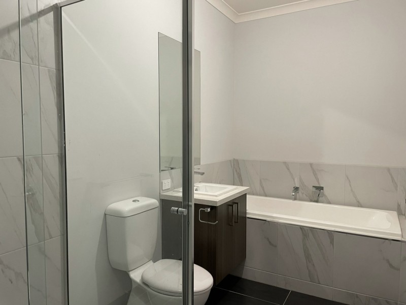 14 Wicket Road, Clyde VIC 3978