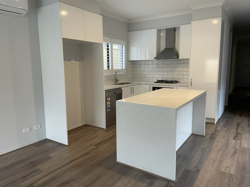 14 Wicket Road, Clyde VIC 3978