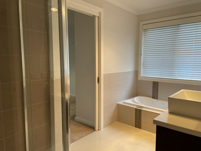 1/5 Gordon Street, Cranbourne VIC 3977