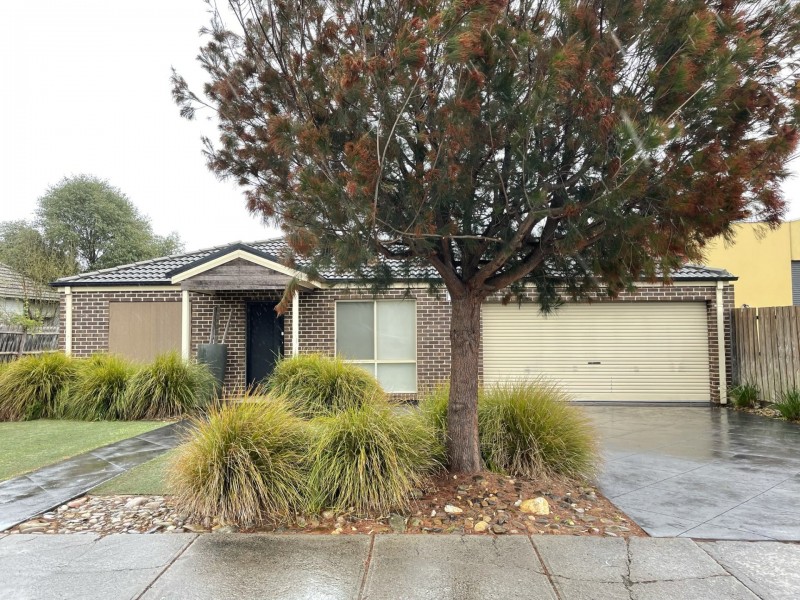 1/5 Gordon Street, Cranbourne VIC 3977