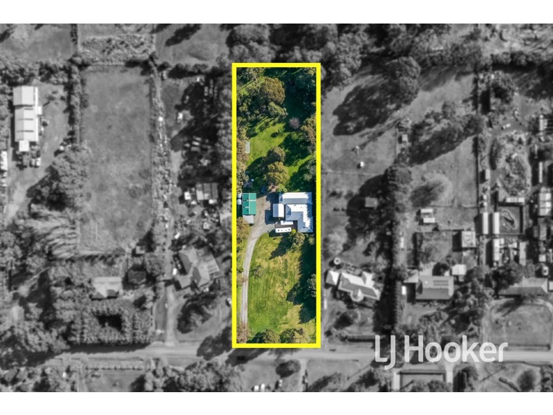 33 Collison Road, Cranbourne East VIC 3977