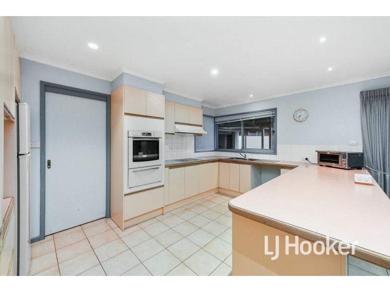 13 South Anderson Court, Cranbourne VIC 3977