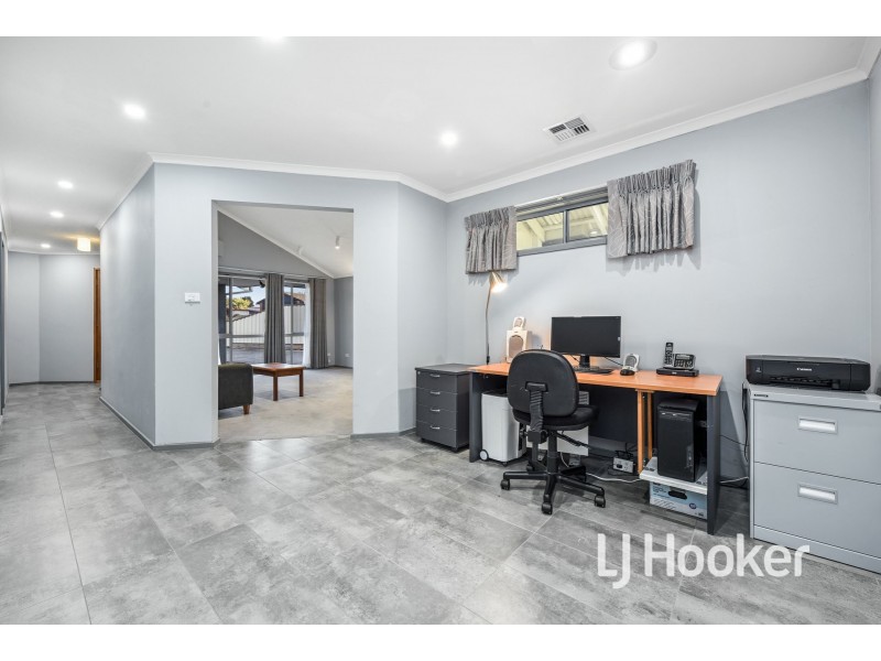 13 South Anderson Court, Cranbourne VIC 3977