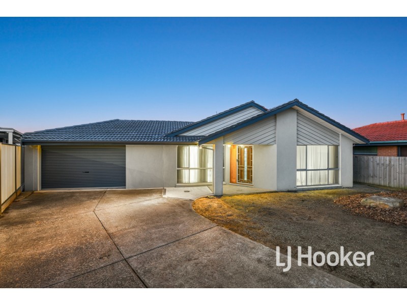 13 South Anderson Court, Cranbourne VIC 3977