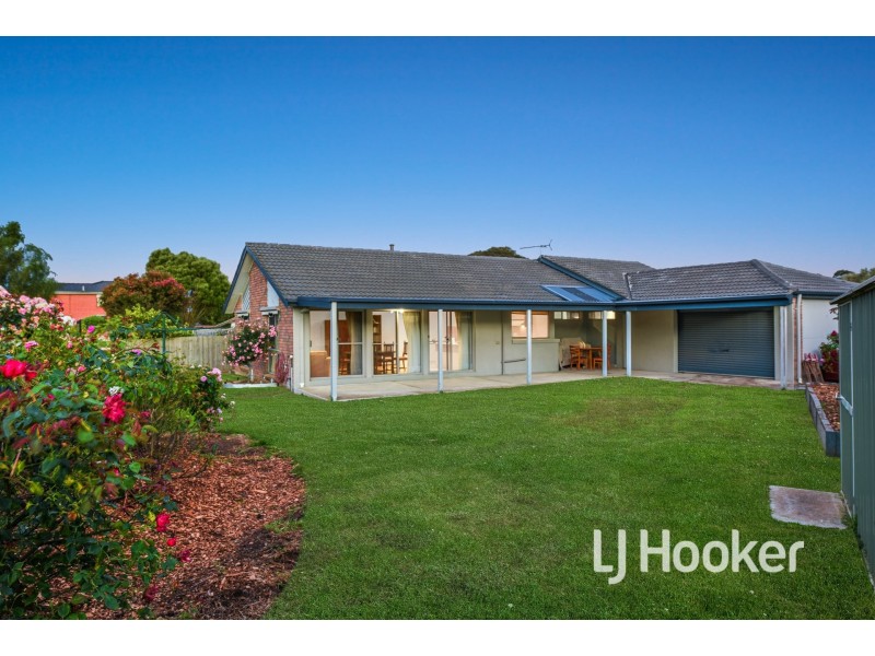 13 South Anderson Court, Cranbourne VIC 3977