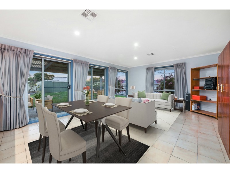 13 South Anderson Court, Cranbourne VIC 3977
