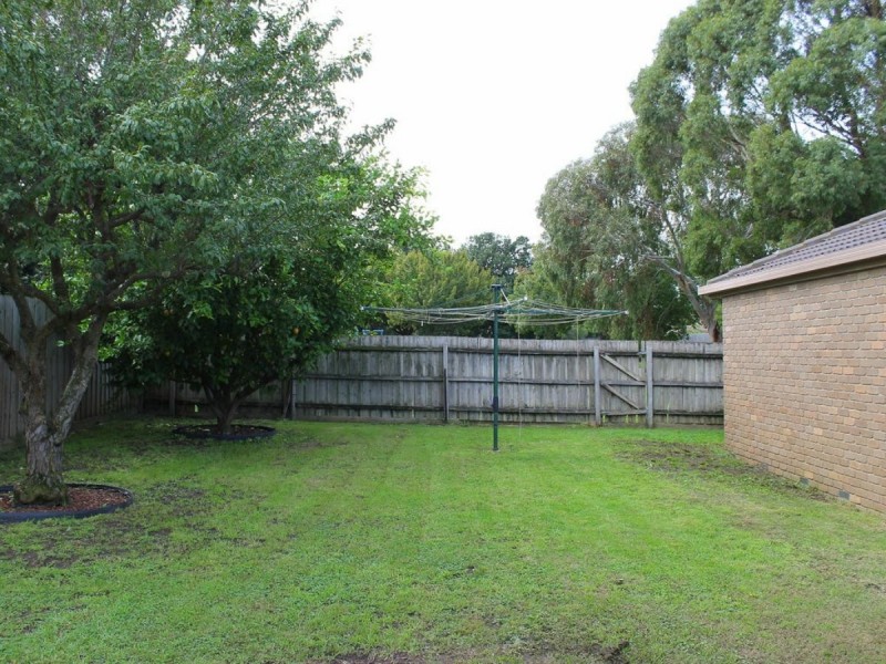18 ROSEMONT DRIVE, Narre Warren VIC 3805