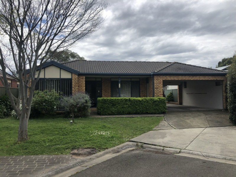45 Masterton Place, Cranbourne East VIC 3977