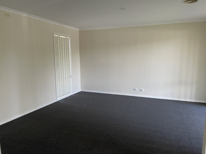 45 Masterton Place, Cranbourne East VIC 3977