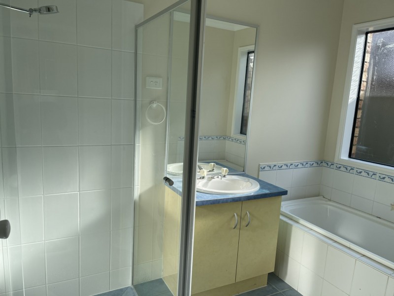 45 Masterton Place, Cranbourne East VIC 3977