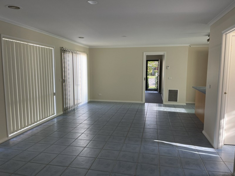 45 Masterton Place, Cranbourne East VIC 3977