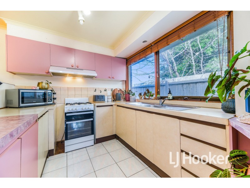 14 Kalyptos Walk, Cranbourne VIC 3977