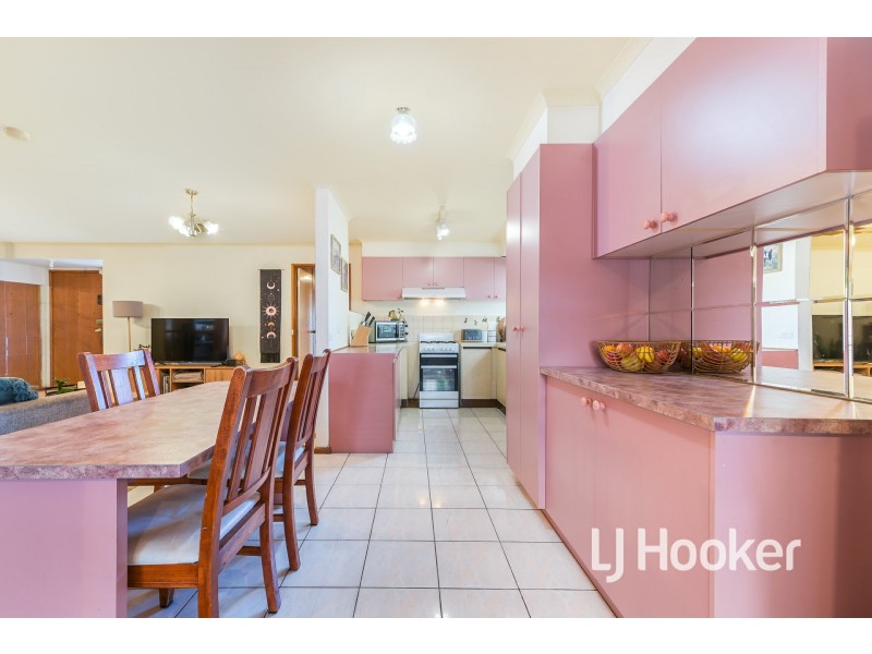 14 Kalyptos Walk, Cranbourne VIC 3977