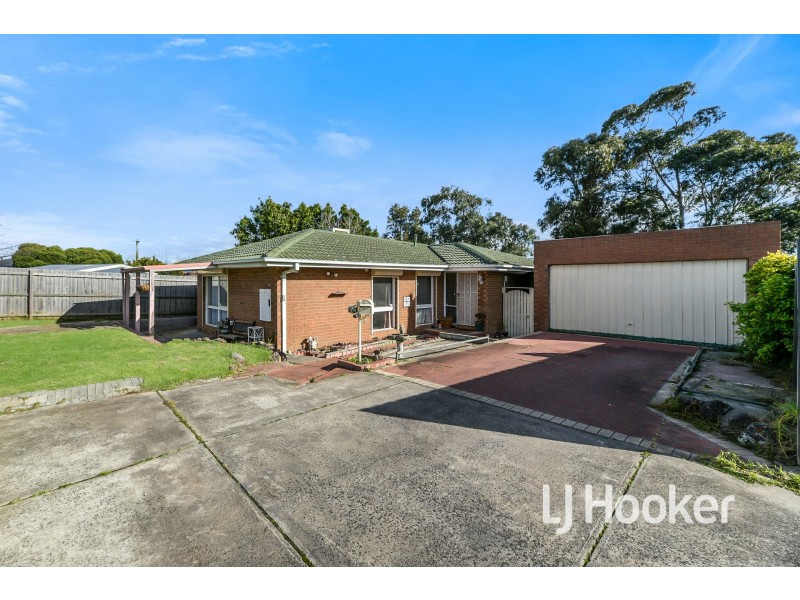 14 Kalyptos Walk, Cranbourne VIC 3977
