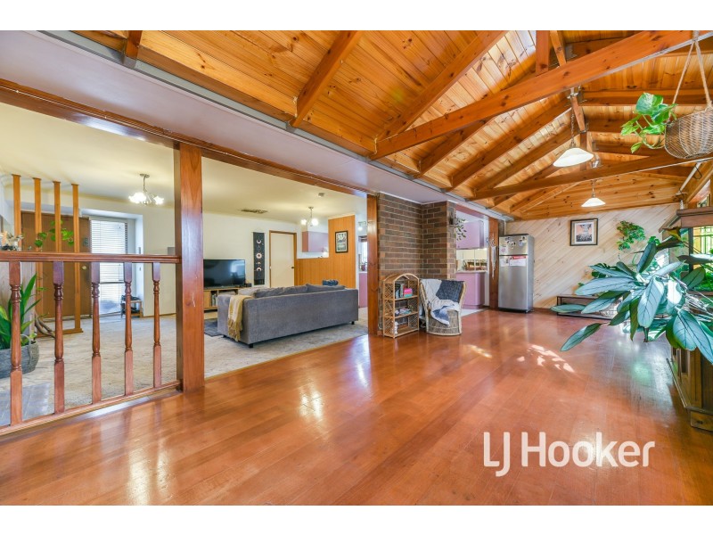 14 Kalyptos Walk, Cranbourne VIC 3977